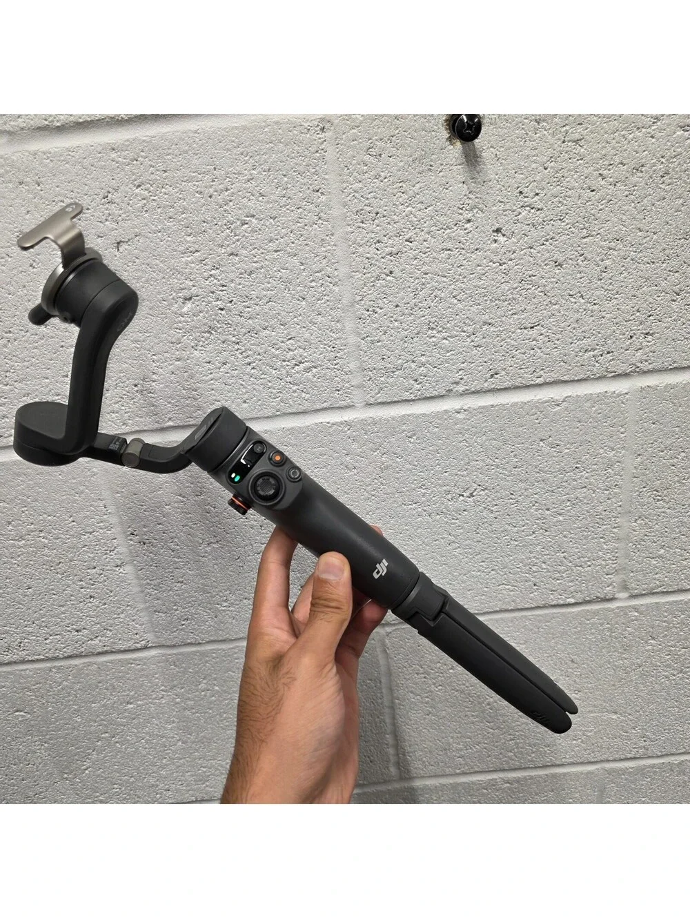 DJI Osmo Mobile 6 Smartphone 3-Axis Gimbal Stabilizer CP.OS.00000213.01